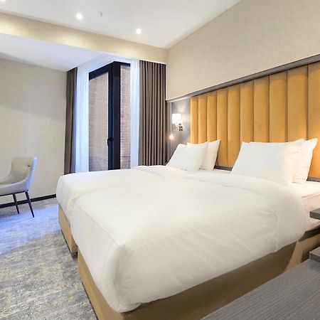 Griffin Hotel Tbilisi Zewnętrze zdjęcie